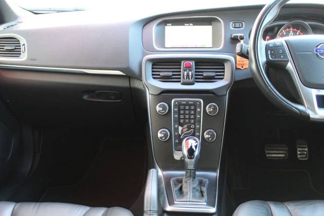 2018 Volvo V40 1.5 T2 [122] R DESIGN Pro 5dr Geartronic