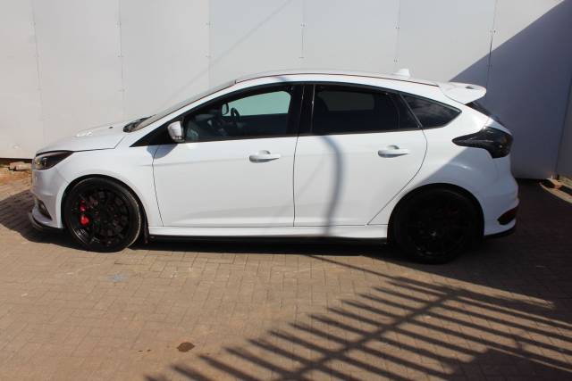 2016 Ford Focus 2.0T EcoBoost ST-3 5dr