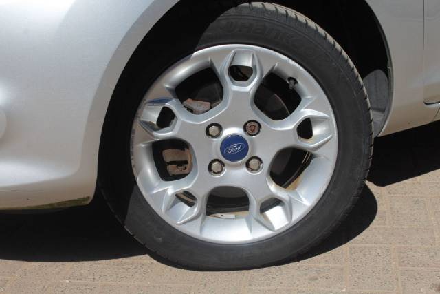 2012 Ford Fiesta 1.4 Zetec 5dr Auto
