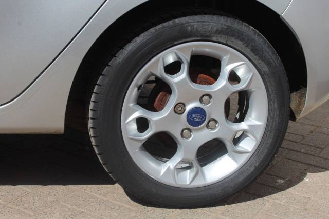 2012 Ford Fiesta 1.4 Zetec 5dr Auto