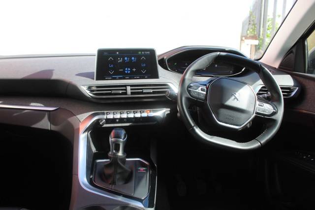 2019 Peugeot 3008 1.5 BlueHDi Allure 5dr